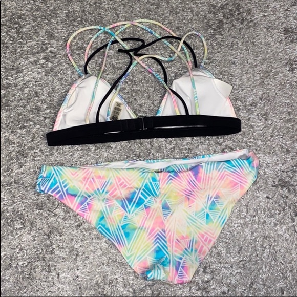 Victoria’s Secret Bikini Set - Picture 2 of 2